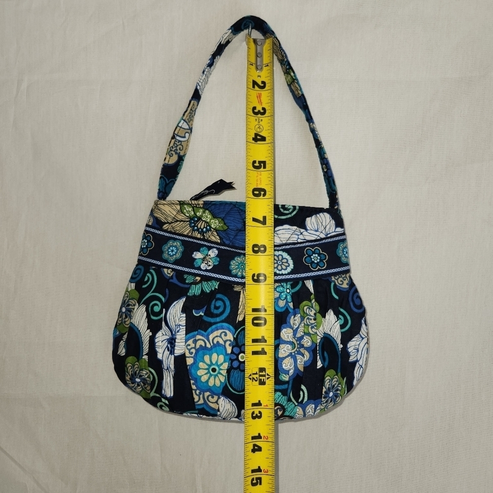 Vera Bradley "Mod Floral Blue" Patterned Bag Featured On The Hannah HandBag - Picture 7 of 10